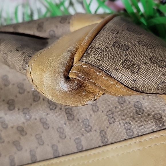Flawed Gucci Vintage Zippered Tote Bag Project - Picture 5 of 11
